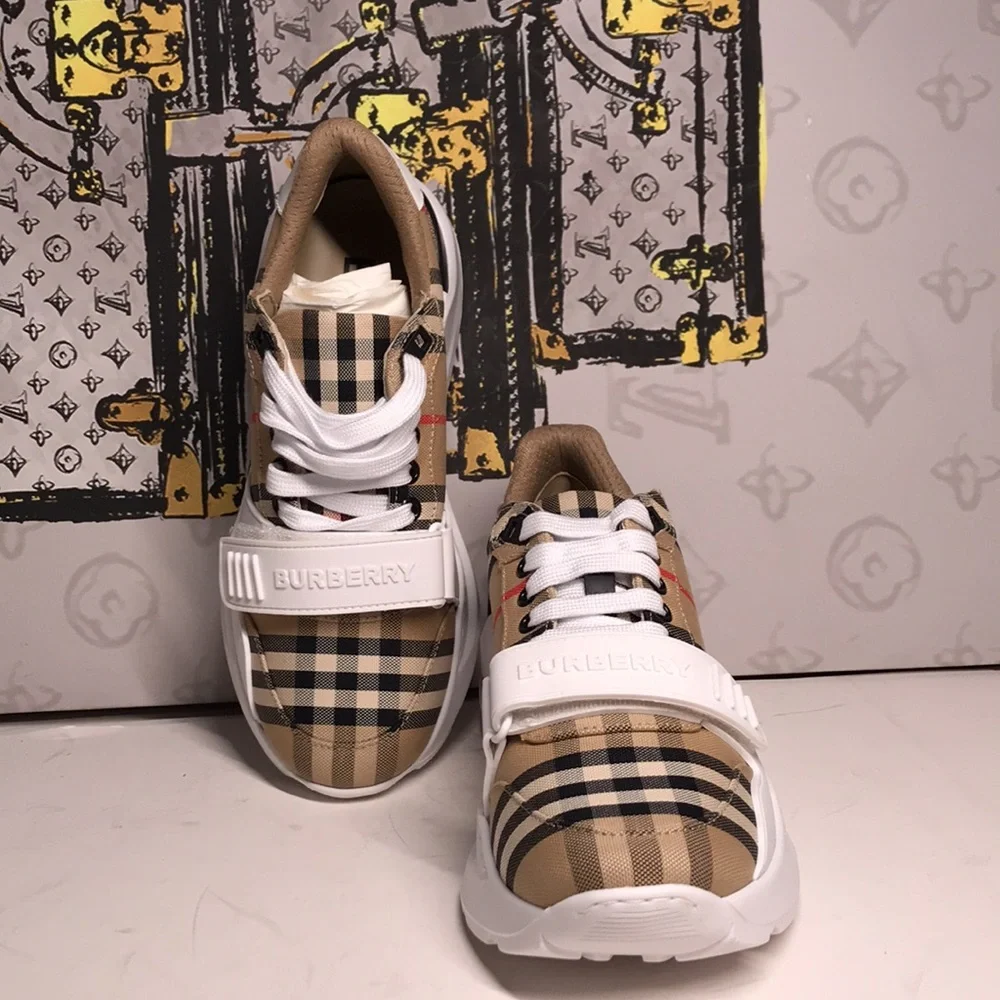 New Authentic Burberry Vintage Check Sneakers Size 38 - Picture 3 of 11